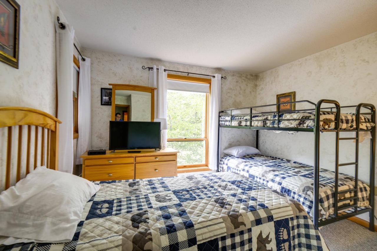 Well-Appointed Lincoln Abode Ski, Swim And Fish! Ngoại thất bức ảnh